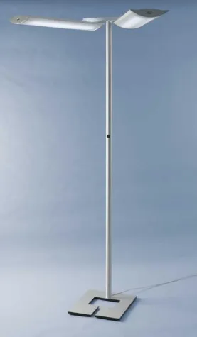 Spread your WINGs and shine: LUXO WING FLOOR Bild: Spread your WINGs and shine: LUXO WING FLOOR