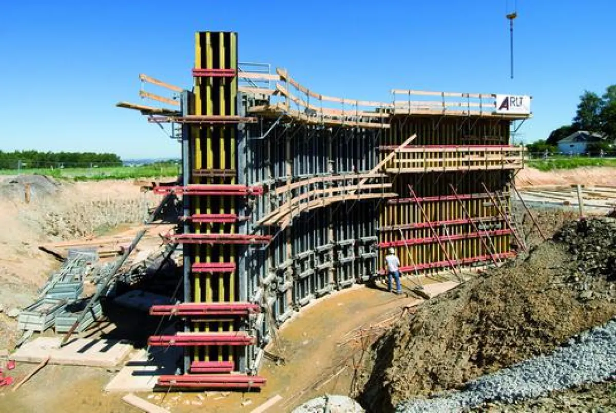 Die NOEtop R 275 Rundschalung eignet sich für Radien ab 2,75 m.