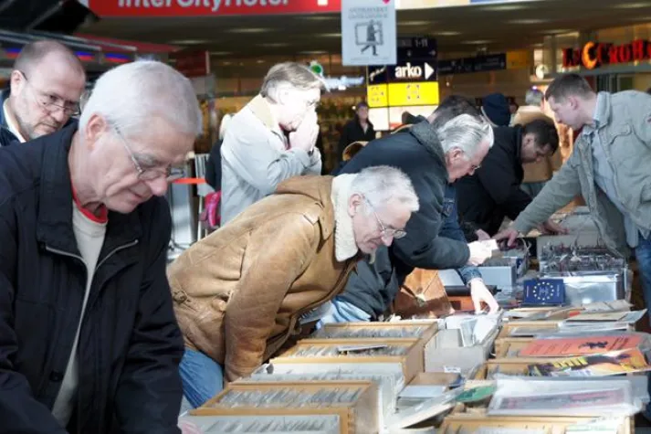 Bild: Sammlerbörsen im Berliner Ostbahnhof