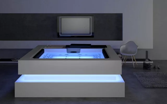 Bild: Unser neuer Whirlpool "Cube" ist da...