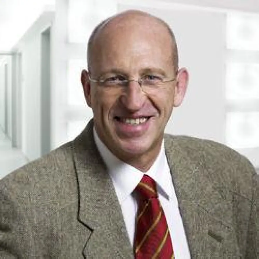 Chefarzt der Orthopädie, Unfall- und Handchirurgie, Dr. med. Jürgen Bong