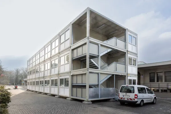 ELA Container realisiert umfangreiche Umkleidelösung für die Mainova AG in Frankfurt Bild: ELA Container realisiert umfangreiche Umkleidelösung für die Mainova AG in Frankfurt