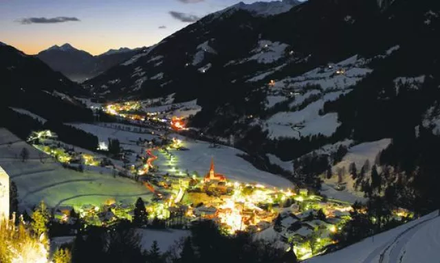 Wintermärchen Südtirol - Hotel Stroblhof in St. Leonhard in Passeier Bild: Wintermärchen Südtirol - Hotel Stroblhof in St. Leonhard in Passeier