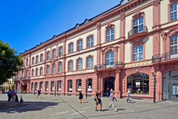 Revitalisierung des Posthofs im Herzen Triers erfolgreich abgeschlossen Bild: Revitalisierung des Posthofs im Herzen Triers erfolgreich abgeschlossen