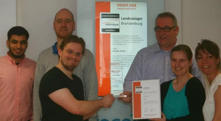 ivocoTec wird mit ivocoPro-B2B-Web-Anwendung SIEGER des INNOVATIONSPREIS-IT für das Land Brandenburg Bild: ivocoTec wird mit ivocoPro-B2B-Web-Anwendung SIEGER des INNOVATIONSPREIS-IT für das Land Brandenburg