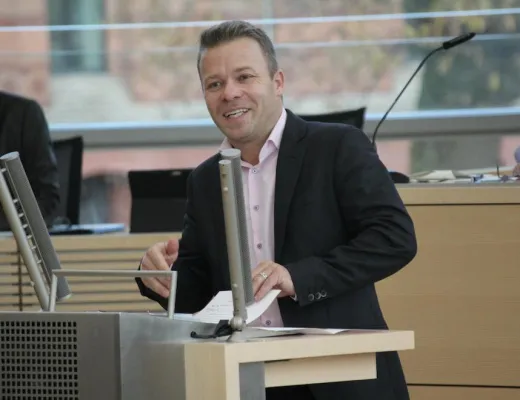 Dr. Frank Brdoehl (AfD): „Ohne pädagogisches Gesamtkonzept wird die Digitalisierung unserer Schulen scheitern“ Bild: Dr. Frank Brdoehl (AfD): „Ohne pädagogisches Gesamtkonzept wird die Digitalisierung unserer Schulen scheitern“