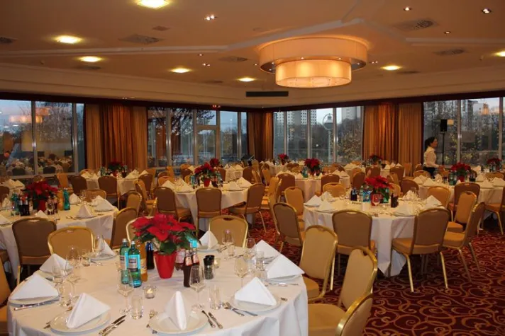 Heidelberg Marriott Hotel bereitete Tafelkunden eine besondere Freude Bild: Heidelberg Marriott Hotel bereitete Tafelkunden eine besondere Freude