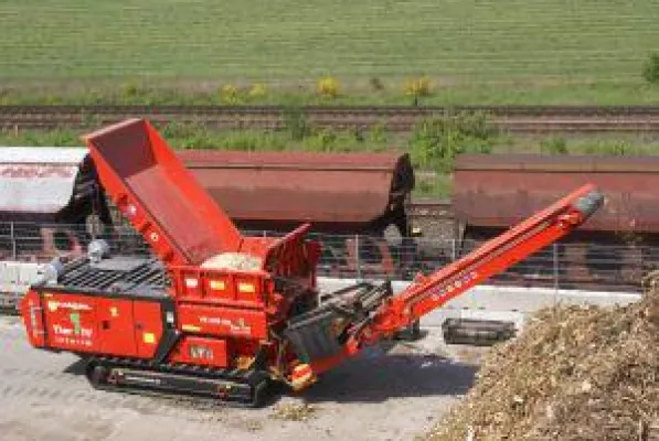 Bild: Zerkleinerung von Holz, Müll und Metall - Zeppelin Power Systems motorisiert Spezialmaschinen von Hammel