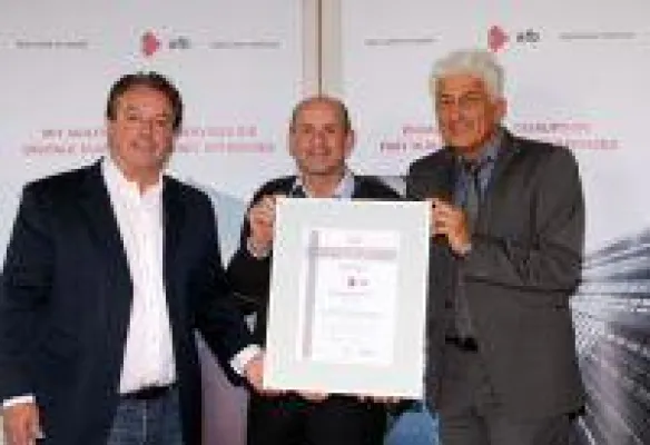 Bild: afb erhält ISO/IEC 27001 Zertifizierung für höchste Sicherheitsstandards
