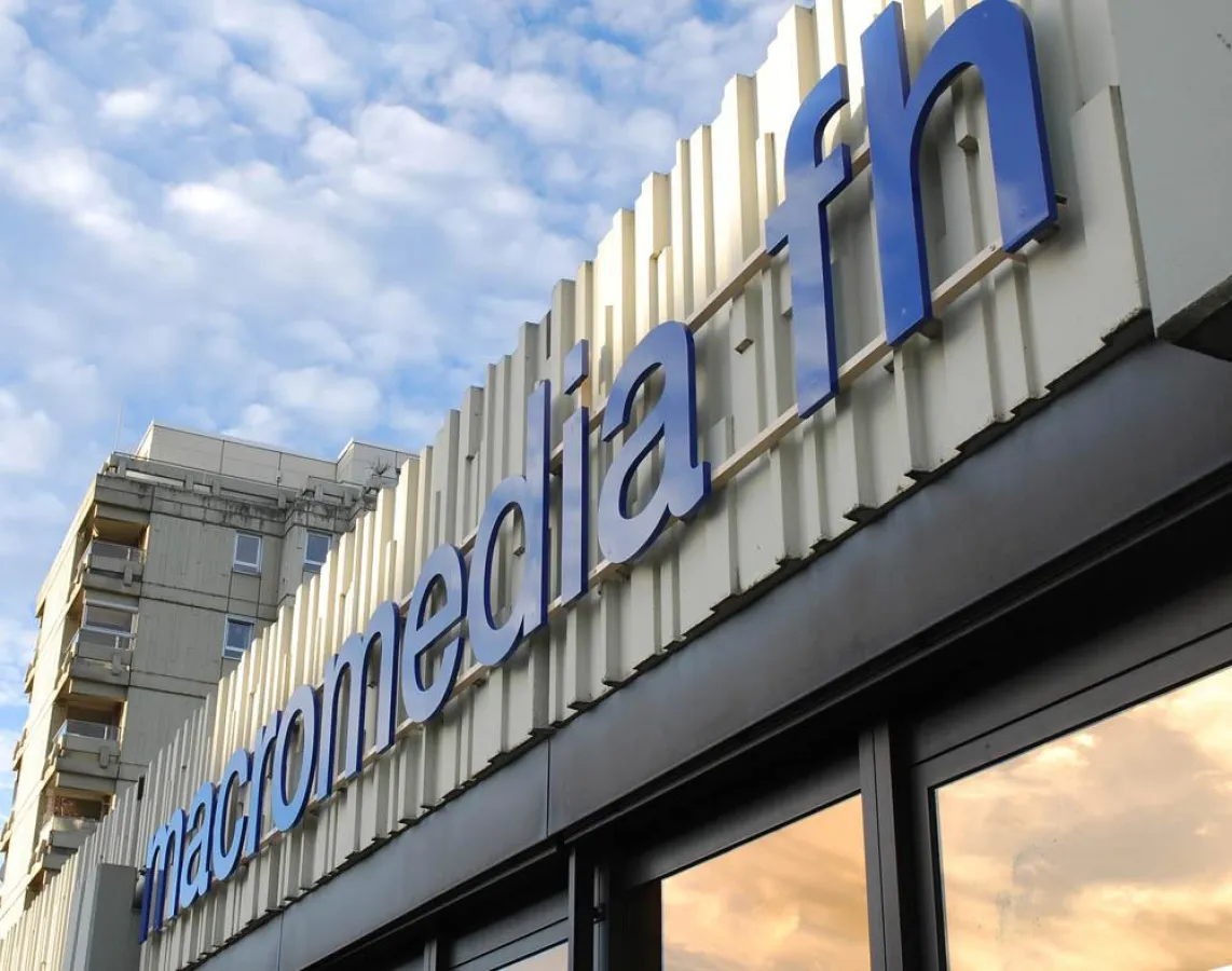 Der Hauptsitz der Macromedia Fachhochschule der Medien ist in München, weitere Campus-Standorte sind Stuttgart, Köln und Hamburg.