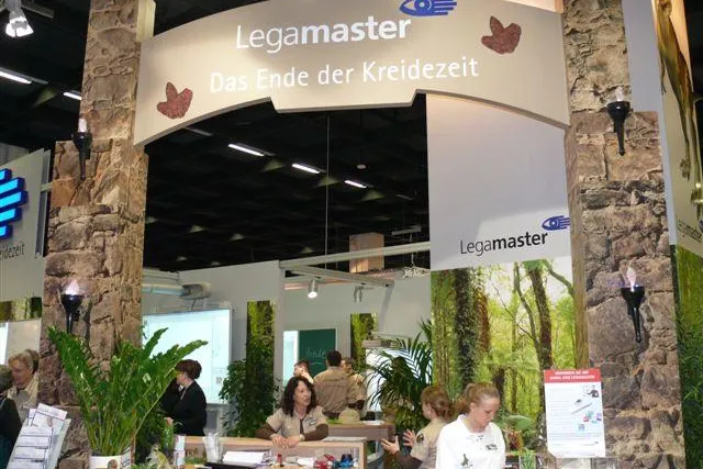Bild: Erfolg von Legamaster auf der didacta 2010 zeigt: Lehrer sind keine Dinosaurier
