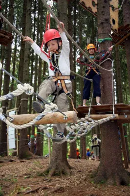 Am 27. März starten die Allgäuer Kletterwäldern „Bärenfalle“ und „Grüntensee“ in die Sommersaison Bild: Am 27. März starten die Allgäuer Kletterwäldern „Bärenfalle“ und „Grüntensee“ in die Sommersaison