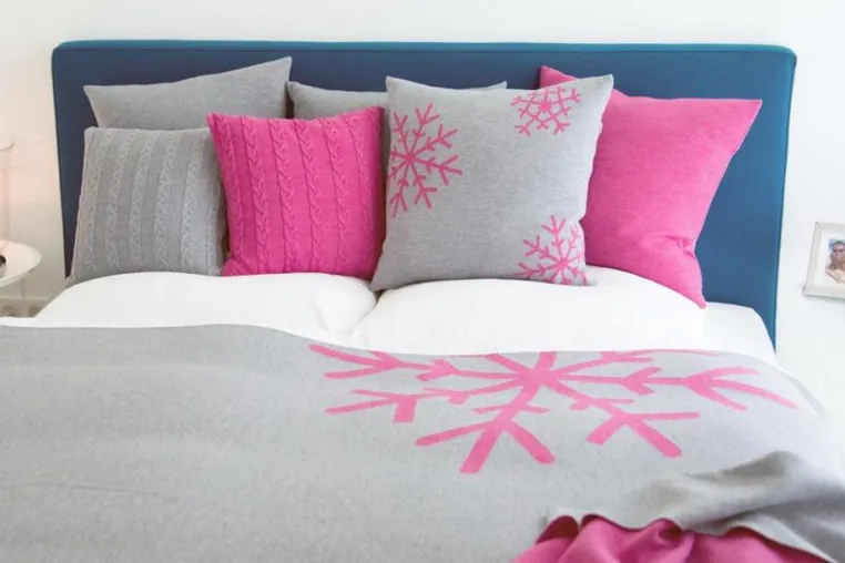 Lenz & Leif kreiert Rückzugsorte mit kuschelweichen Merinodecken und Merinokissen Bild: Lenz & Leif kreiert Rückzugsorte mit kuschelweichen Merinodecken und Merinokissen