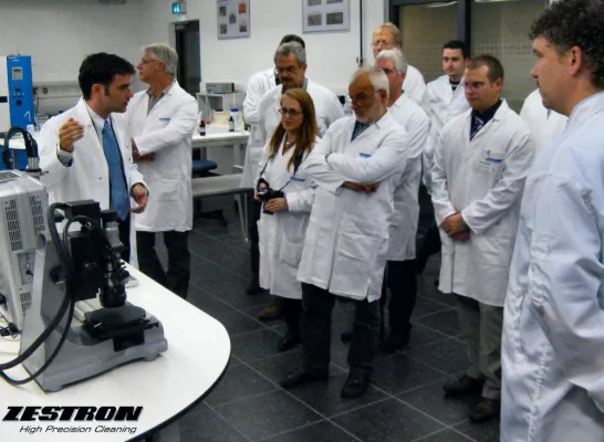 Bild: ZESTRON Academy: Training zum Thema Oberflächenqualifikation elektronischer Baugruppen am 05. März