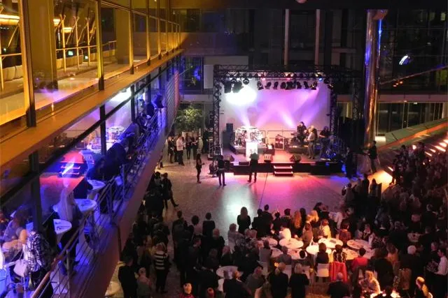 Bild: Awards & Live-Musik, dort wo einst Bundeskanzler wandelten