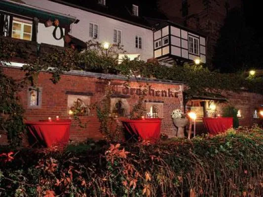 Bild: WDR: Dreharbeiten im historischen Weinkeller Torschenke