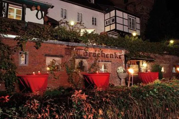 Bild: WDR: Dreharbeiten im historischen Weinkeller Torschenke