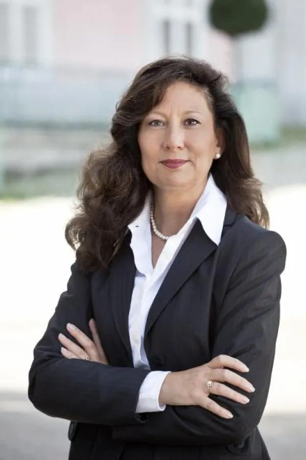 Inhaberin Angelina Rayak