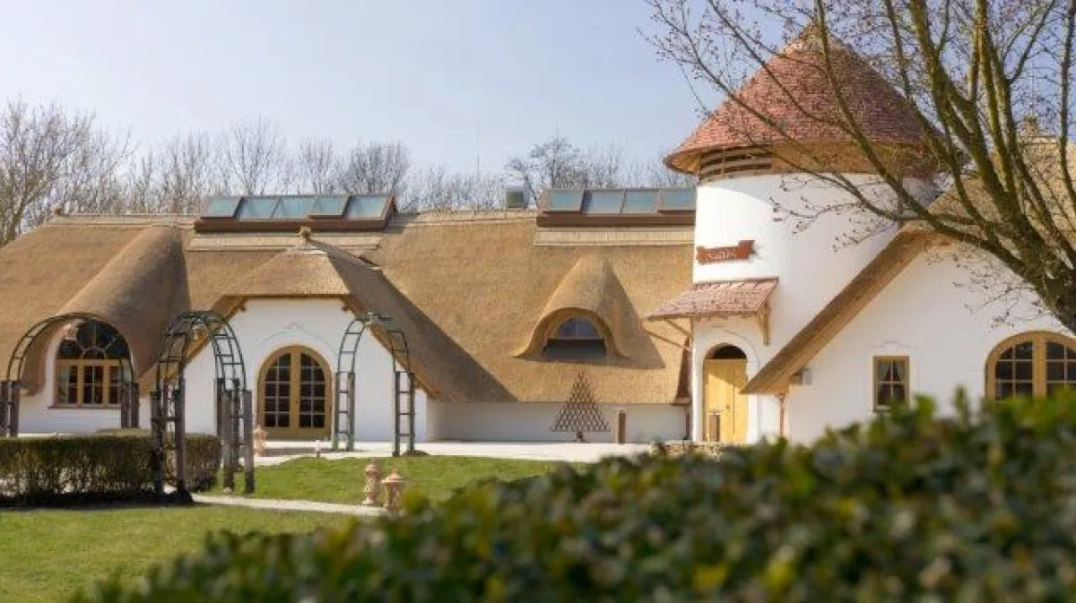 Die Csarda des VILA VITA Pannonia vereint nun traditionelle Architektur mit modernem Lifestyle.