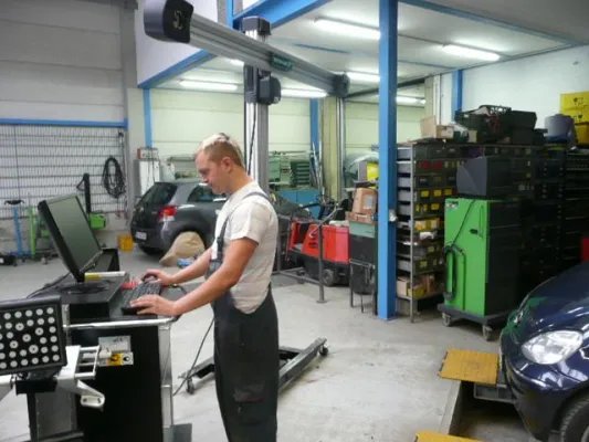 Bild: Ihr Partner rund ums Auto 20 Jahre Jansen-Kfz-Reparatur GmbH in Hilden