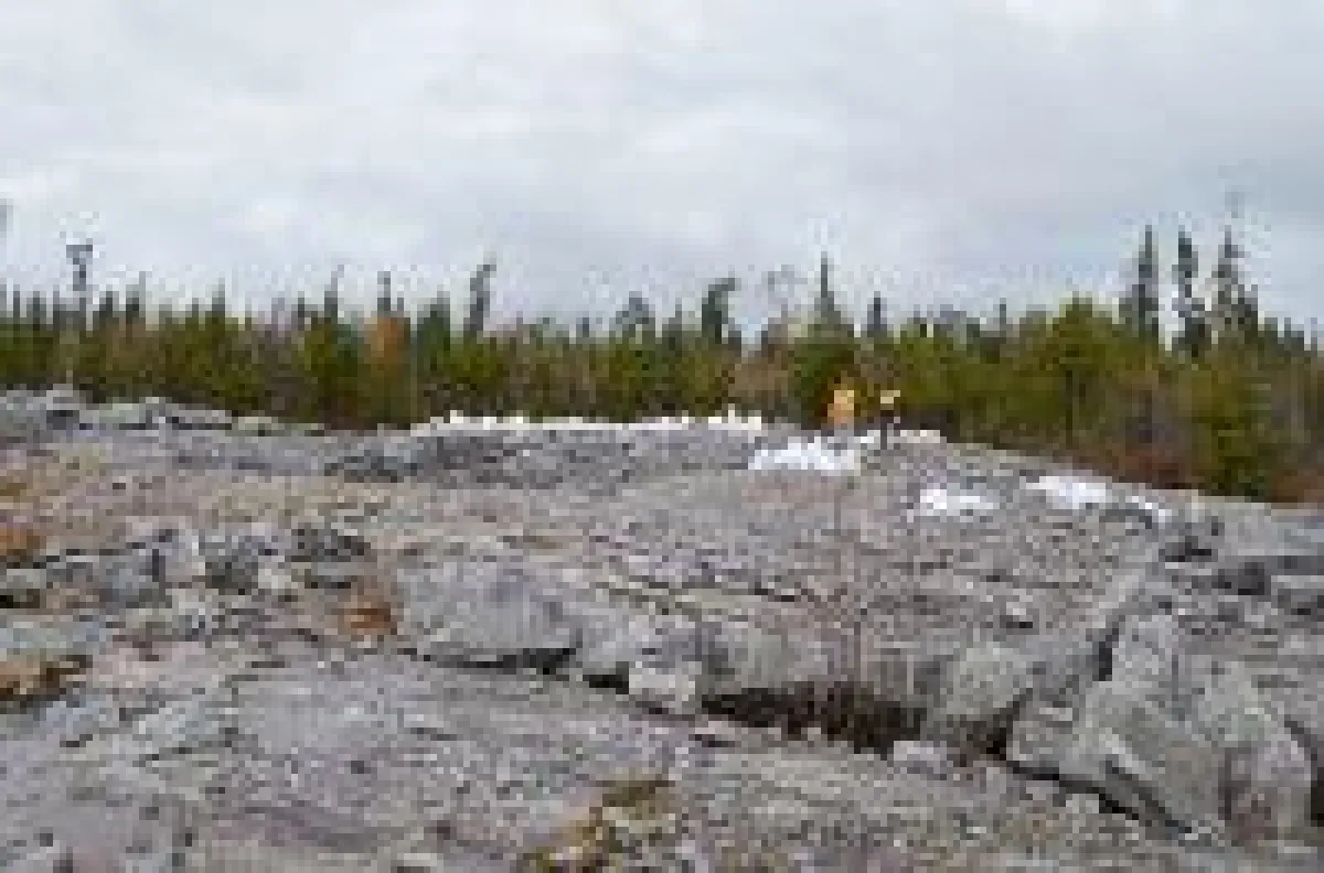 Lithium Hartgestein freie Natur