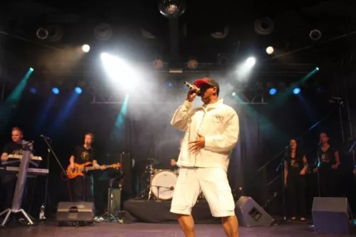 Bild: Werte stärken mit „2schneidig“