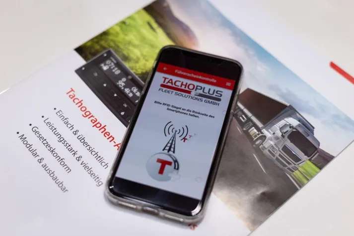 TachoPlus Führerscheinkontrolle: Neues RFID-Siegel bietet optimierten Schutz vor Manipulation Bild: TachoPlus Führerscheinkontrolle: Neues RFID-Siegel bietet optimierten Schutz vor Manipulation