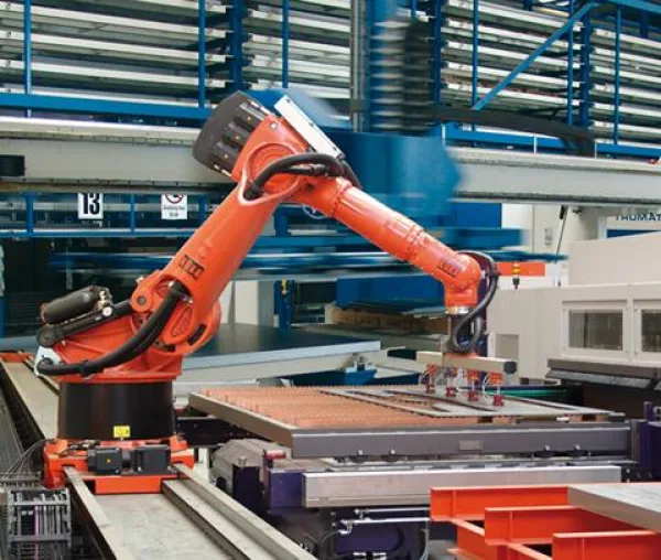 Bild: REMMERT: Automatisch lasergeschnittene Teile absortieren - Sortierroboter Laser-Sort im Praxistest
