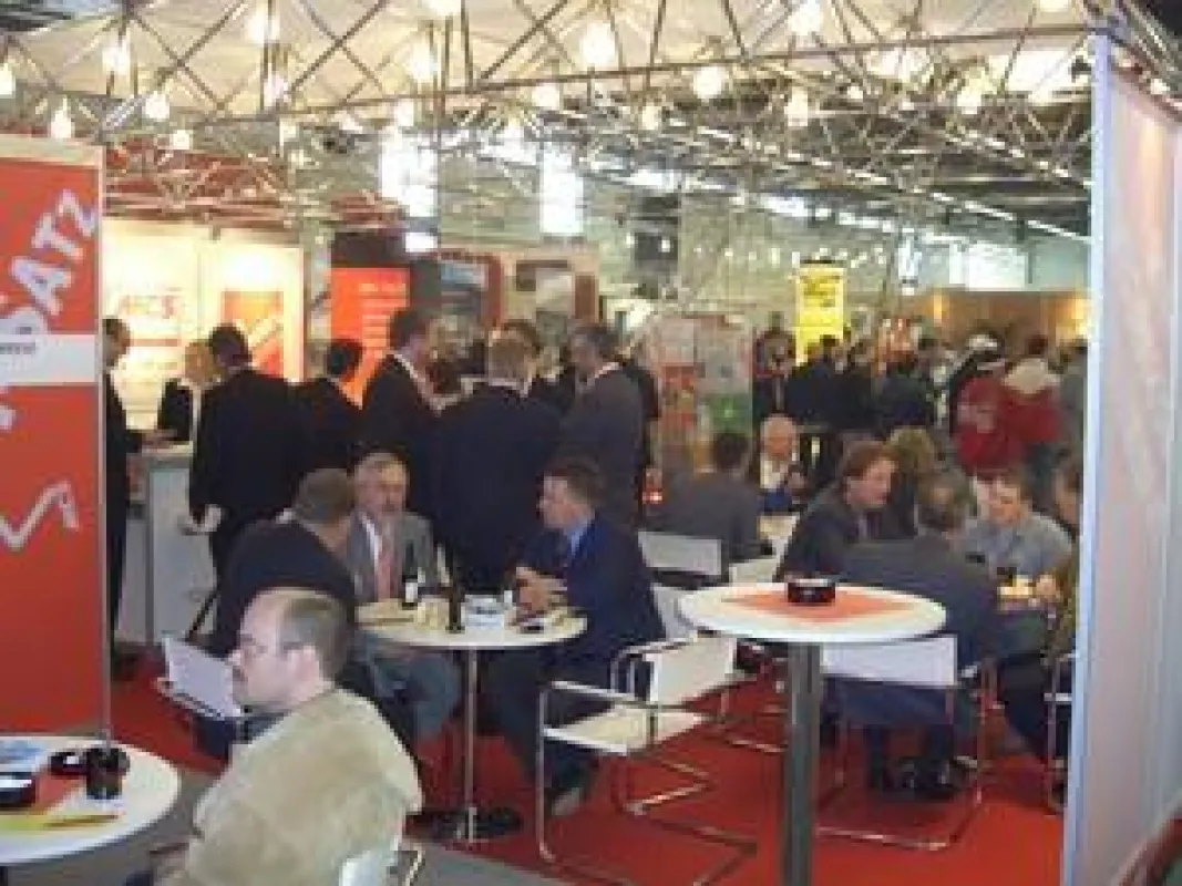 Kommunikation und Information rund um das Thema Tankstellenshop auf dem MCS-Messestand