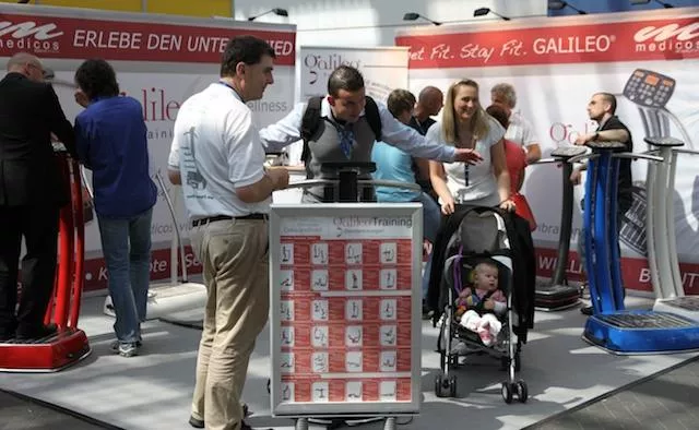 Bild: Großes Interesse an Galileo Vibrationstrainern auf der Fibo 2010