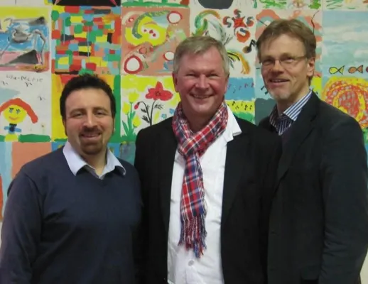 Kinderliedermacher Reinhard Horn neuer musikalischer Botschafter von Singende Krankenhäuser e.V. Bild: Kinderliedermacher Reinhard Horn neuer musikalischer Botschafter von Singende Krankenhäuser e.V.