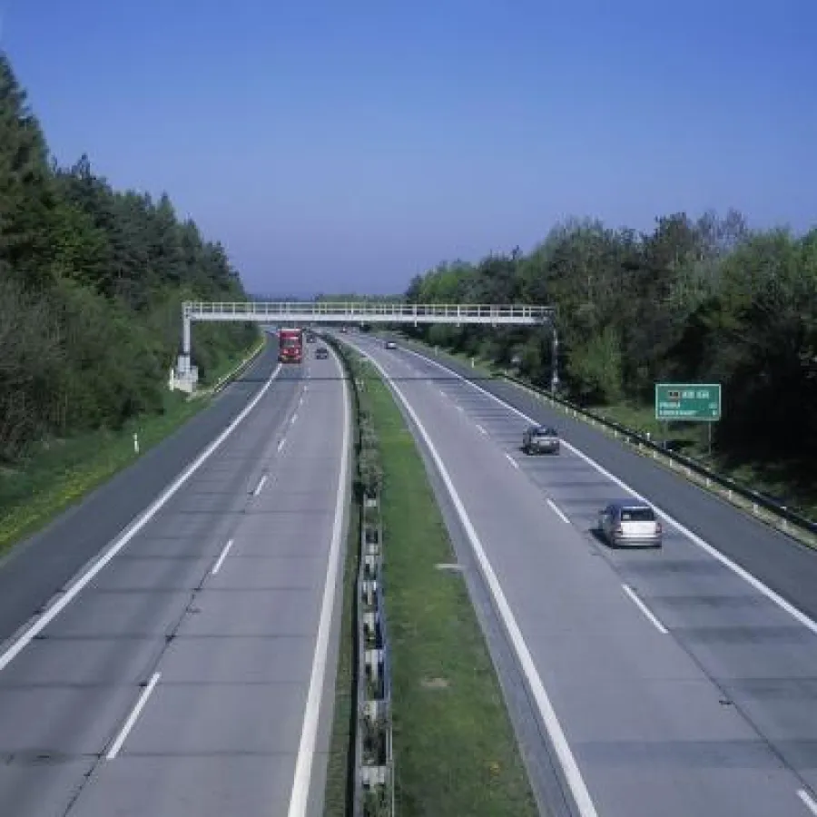 Elektronische Mautsysteme auf Autobahnen