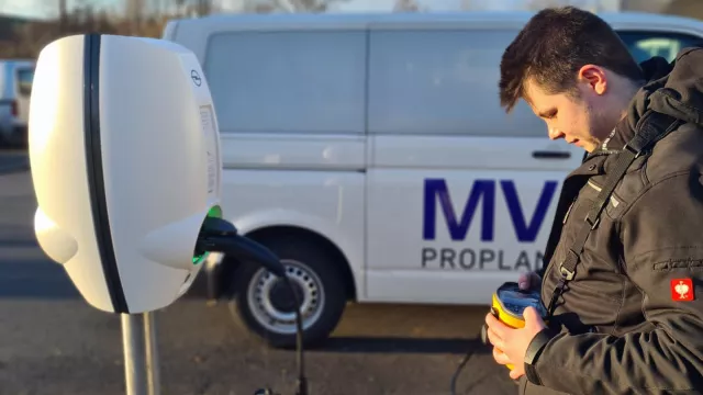 Bild: Elektromobilität – wir installieren die Ladestationen für die Zukunft