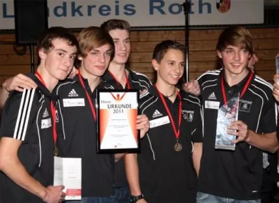 Bild: Wahl zur Mannschaft des Jahres sorgt für große Freude bei LG Landkreis Roth