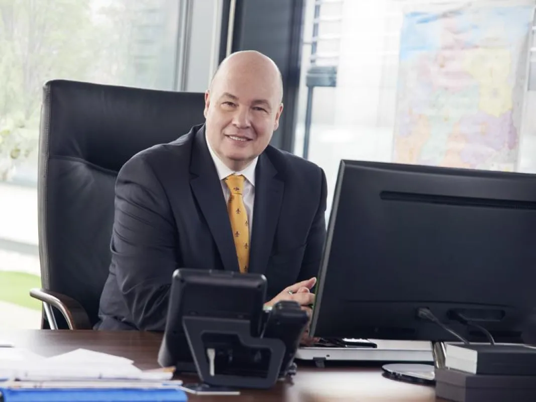 Geschäftsführer der DeRZ GmbH Thomas Sting