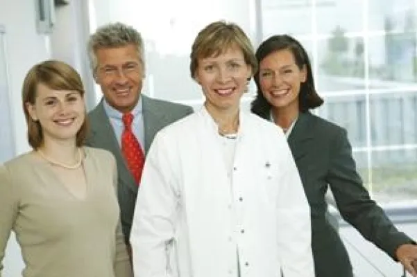 Bild: Ältere Arbeitnehmer wertvolles Potenzial für jeden Betrieb - Betriebsärzte gegen Missbrauch der Gendiagnostik