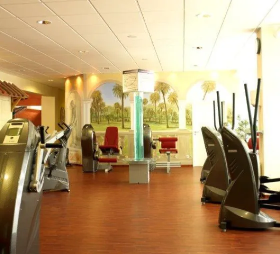 Bild: Fitness und medizinisches Gerätetraining in Poing