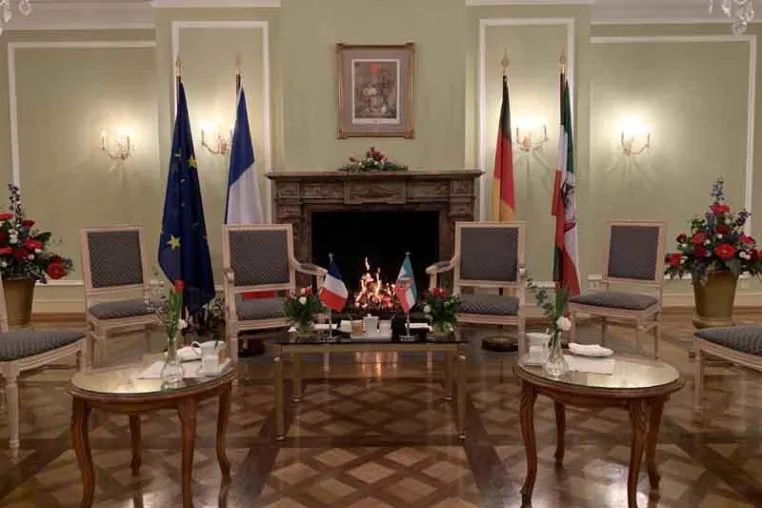 La Redoute begrüßt den französischen Premierminister Édouard Philippe Bild: La Redoute begrüßt den französischen Premierminister Édouard Philippe