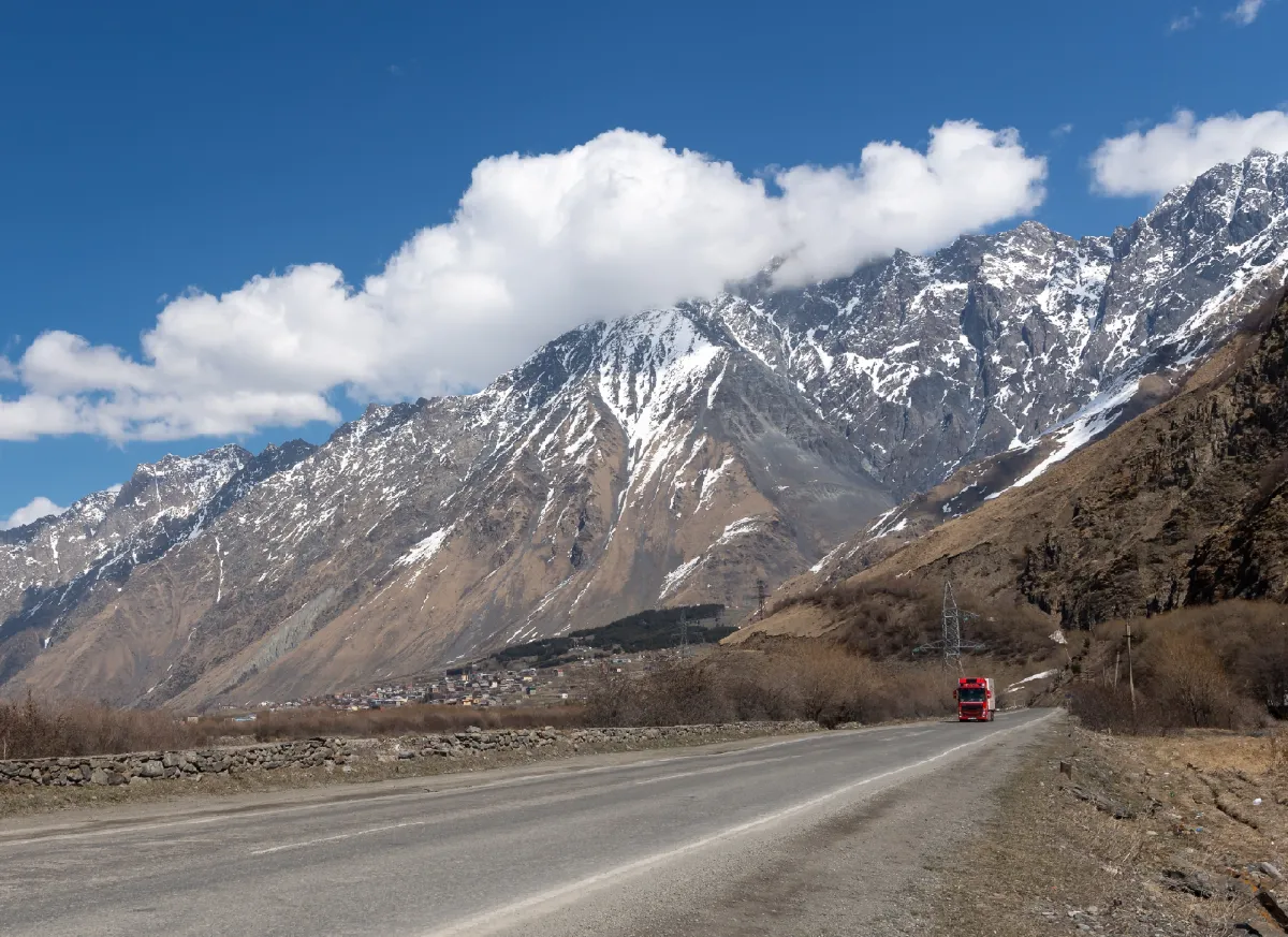 LKW-Transporte von medizinischer Ausrüdstung in die Mongolei
