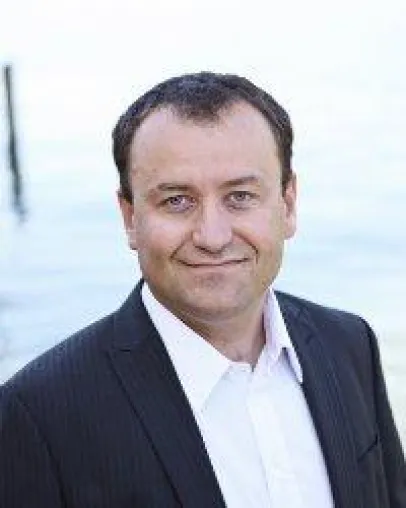 Neuer CEO bei dbi services: Yann Neuhaus Bild: Neuer CEO bei dbi services: Yann Neuhaus