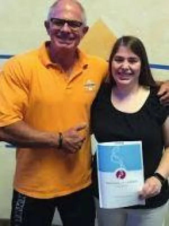 Carsten Werner, Inhaber JUMP! Koblenz mit seinem Mitglied.