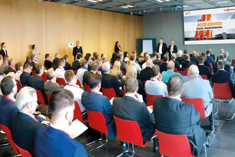 Viessmann und cbs begrüßen mehr als 100 Teilnehmer beim SAP S/4HANA Migration Day Bild: Viessmann und cbs begrüßen mehr als 100 Teilnehmer beim SAP S/4HANA Migration Day