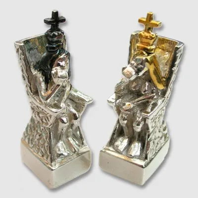 Damenwelt - preisgekröntes Schachspiel Bild: Damenwelt - preisgekröntes Schachspiel