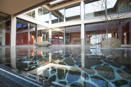 Bild: „Konnichiwa“ am Bodensee: Mit dem neuen Arrangement „Hanami“ begrüßt das BORA HotSpaResort den Frühling