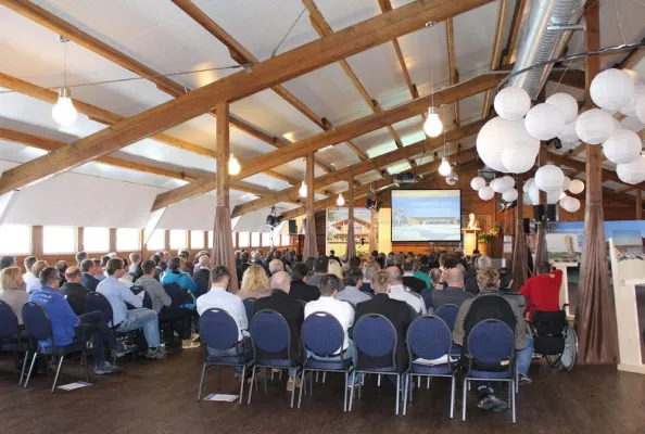 Bild: Ein starkes Netzwerk für perfekte Hausbau-Qualität und Kundenzufriedenheit