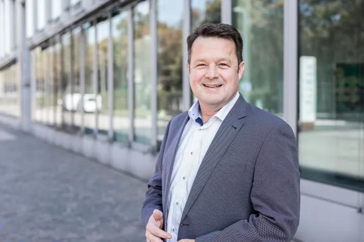 Bild: Bayard bringt Komplettlösung für das Product Content Management im Gesundheitswesen an den Start