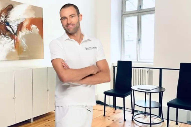 Bild: Bei Liebscher und Bracht in Berlin finden Hüftpatienten Hilfe