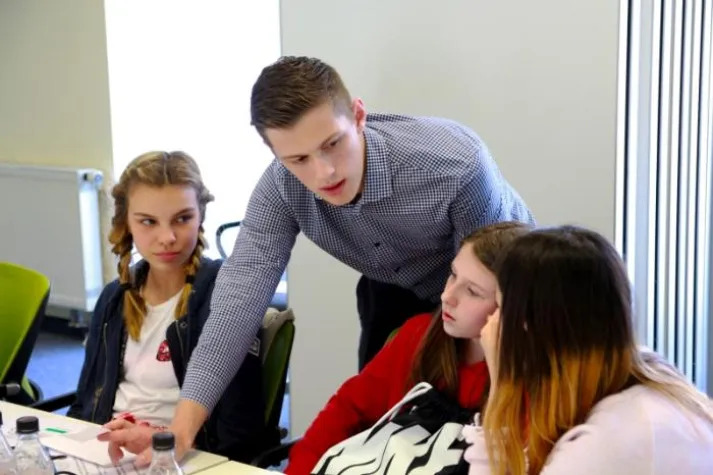 Bild: Rückschau auf den Controlware Girls'Day 2016: Schülerinnen schnupperten IT-Luft