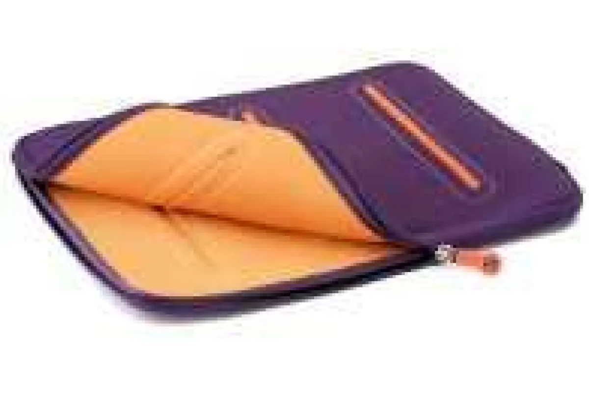 Taipan skin Sleeves von booq in violet- orange