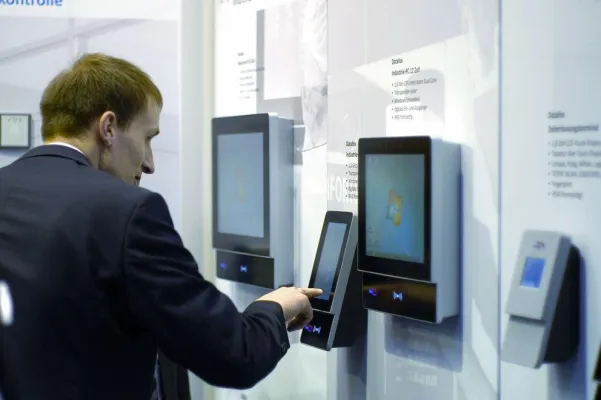 Datafox mit neuen Geräten und interessanten Partnern auf der CeBIT 2014 Bild: Datafox mit neuen Geräten und interessanten Partnern auf der CeBIT 2014